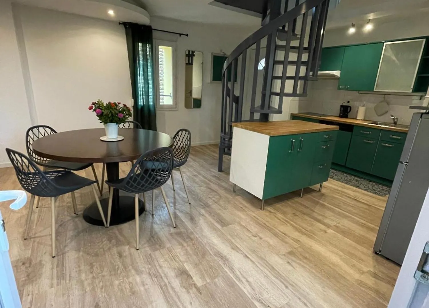 Maison Des Vignes Veyre-Monton 0*,  France
